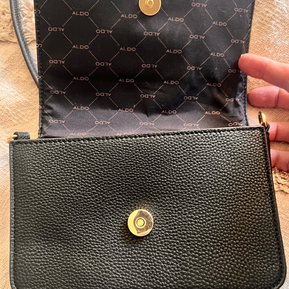 ALDO BLACK CROSSBODY HANDBAG - Picture 4 of 6